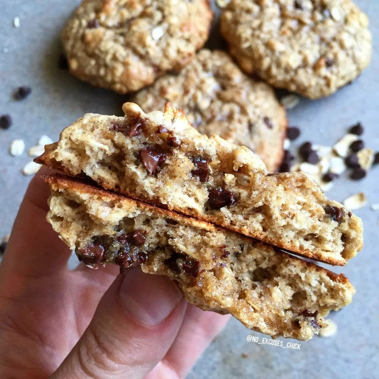 Дробленое печенье. Печенье Protein cookies. Ореховое печенье. Печенье с орехами. Ореховое печенье хрустящее.