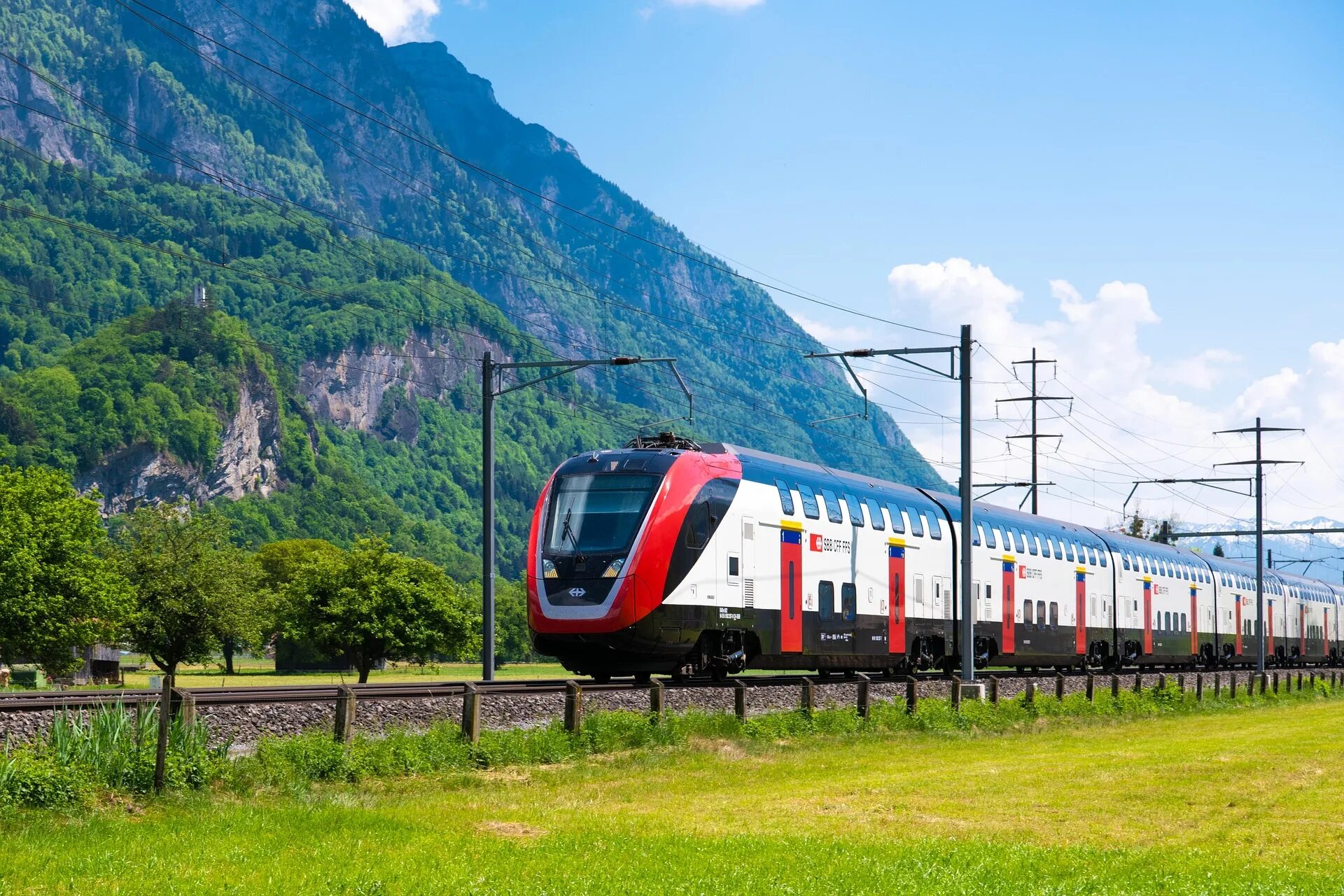 Swiss Federal Railways SBB. SBB Швейцария. Швейцария РЖД. Пассажирский поезд.