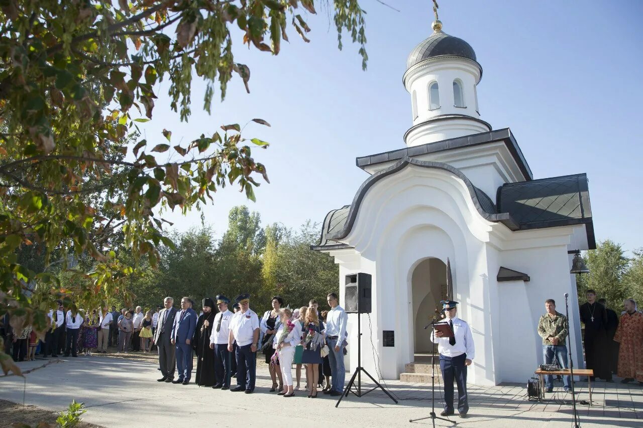 Храм архистратига божия. Ахтубинск храм архангела михаила. часовня в честь архистратига михаила.. ахтубинск храм архангела михаила фрунзе. ахтубинск часовня.