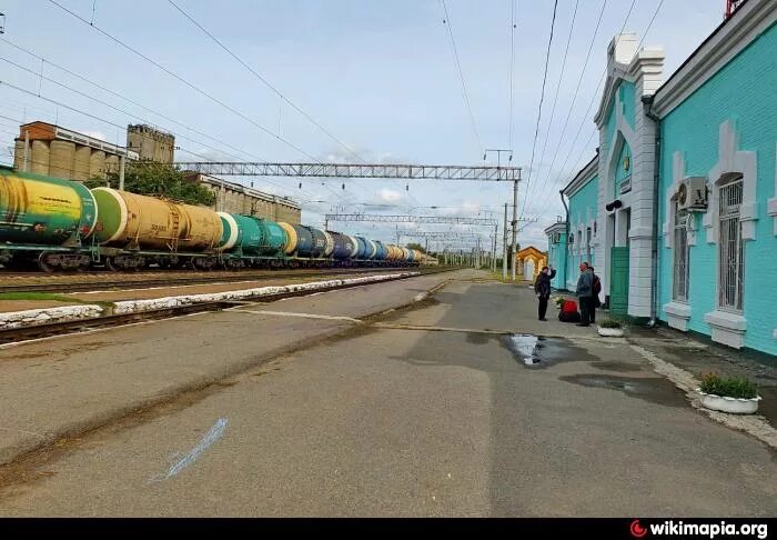 Жд зимовники. ЖД вокзал Куберле. ЖД станция Зимовники. Ростовская железная дорога станция Зимовники. Станция Куберле Ростовская область.