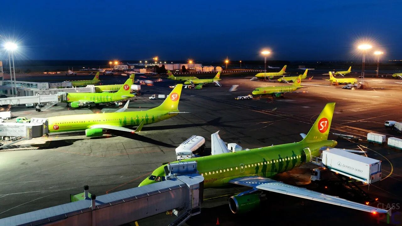 Аэропорт Домодедово s7 Airlines. Самолет с 7 в Домодедово. Домодедово с7. Аэропорт Домодедово s7. Купить авиабилеты на самолет эссевен