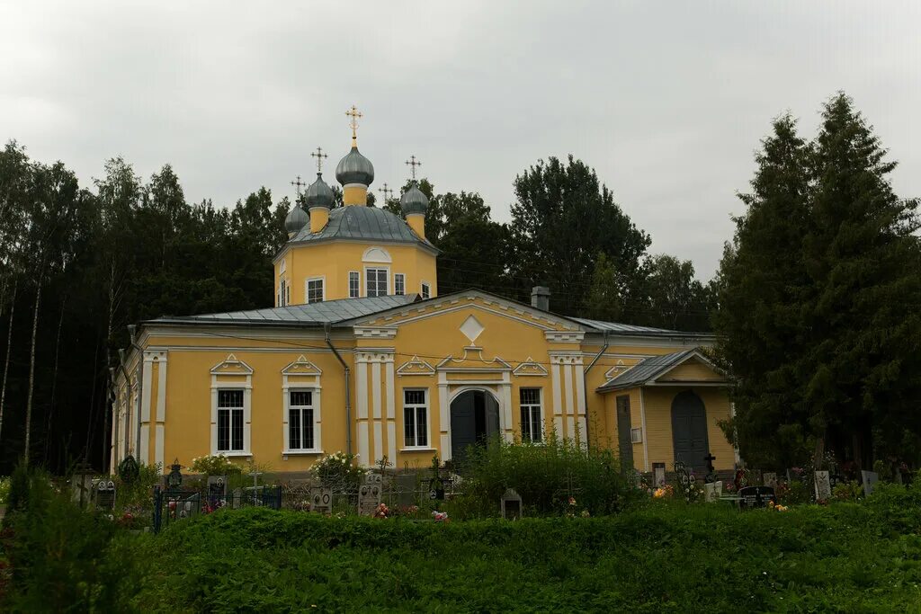 Мужской монастырь новгородская область. Антониево-Леохновский монастырь. Леохновский монастырь в Новгородской области. Леохново монастырь Старая Русса. Леохново Старорусский район Церковь.