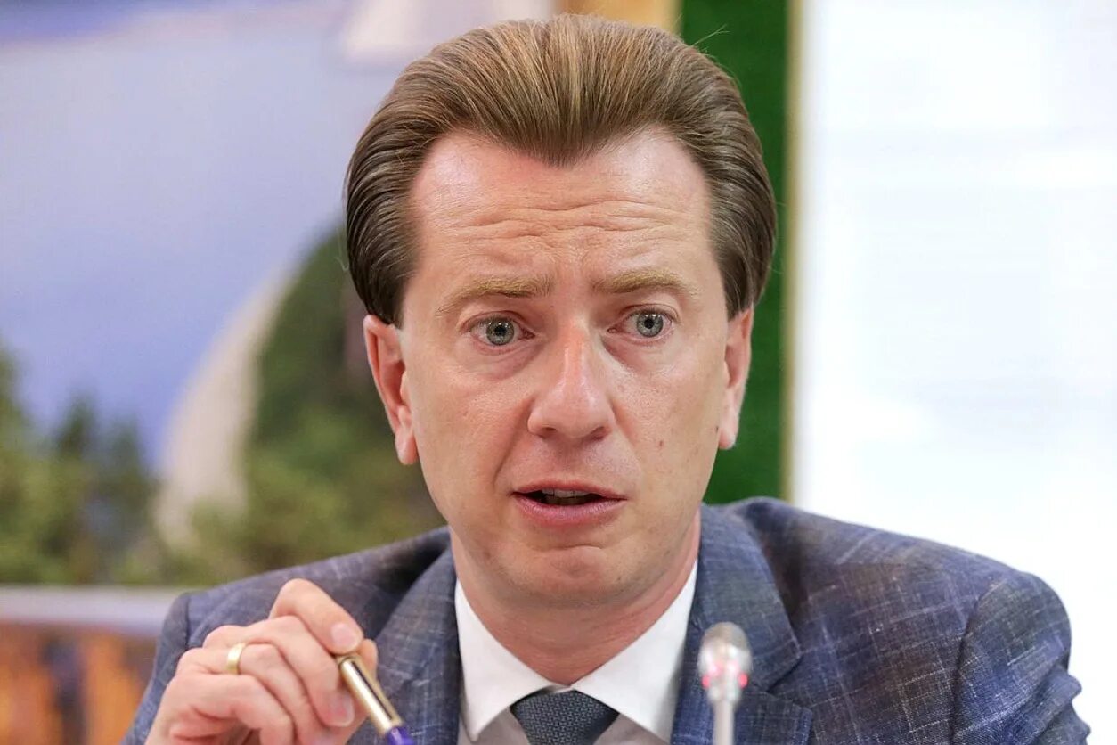 депутата бурматова. депутата бурматова. владимир бурматов семья. депутата бурматова. бурматов депутат госдумы челябинск.