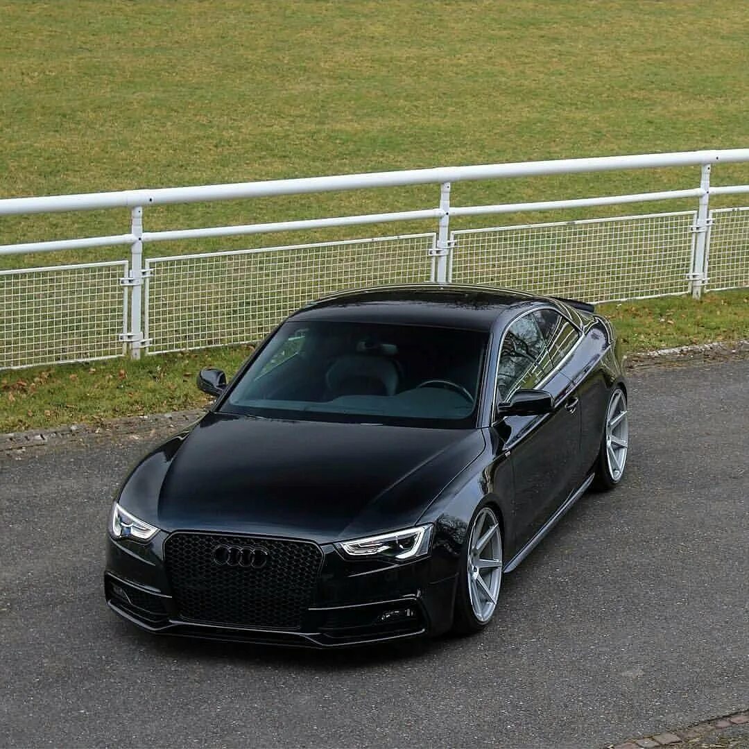 S 5 1 черный. Audi s5 402. Audi a5 coupe 2010 black. Audi s5 black. Audi s5 sportback tuning.