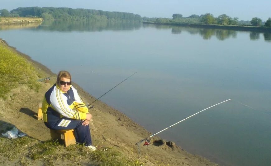 Где рыбачить на реке. Рыбалка в Темрюке на реке Кубань. Рыбалка в Краснодарском крае на реке Кубань. Рыбалка в Варениковской на реке Кубань. Рыбалка на реке Кубань в Краснодаре.