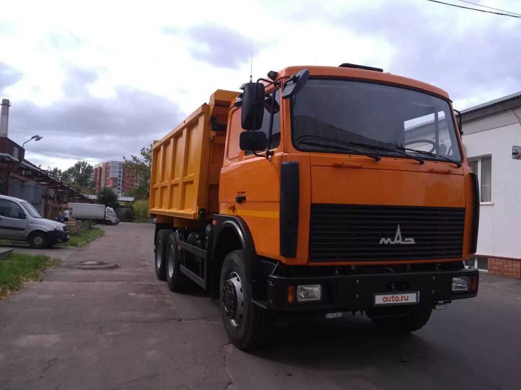 маз 5516 самосвал кабина. маз 5516 самосвал белый. самосвал маз б у. маз 5516 самосвал белый. маз 5516 6x4.