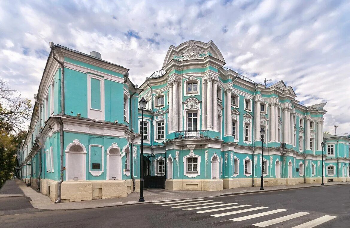 Усадьба Апраксиных Трубецких на Покровке. Апраксинский дворец в Москве. Дворец Апраксиных — Трубецких (Покровка, 22). Дом Апраксиных Трубецких в Москве.