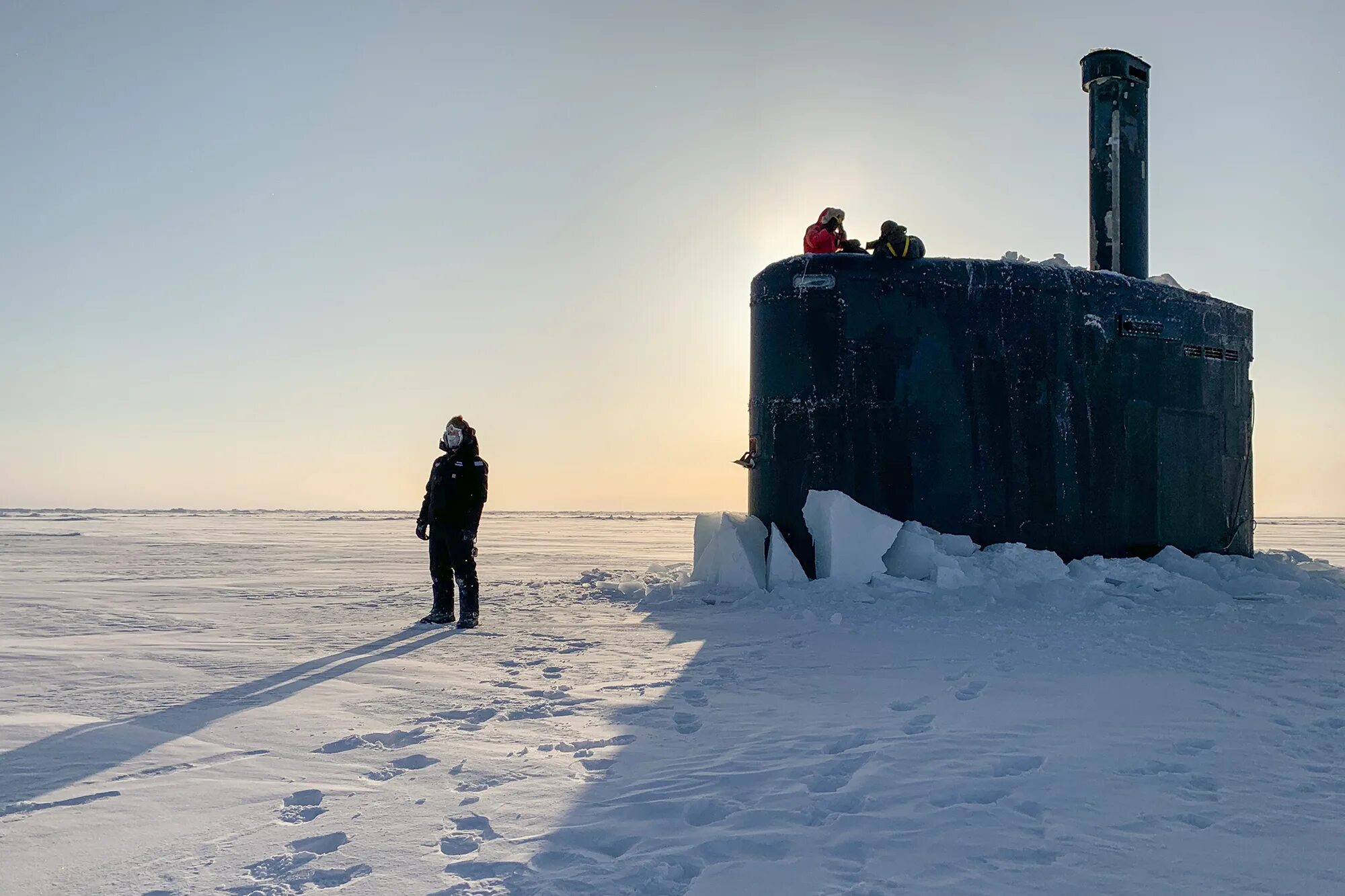 Арктик под. Всплытие подводной лодки в арктических льдах Россия. Всплытие подводной лодки в арктических льдах 2020 года ВМФ России. Атомная лодка Арктика подводная. Атомная подводная лодка всплытие во льдах.