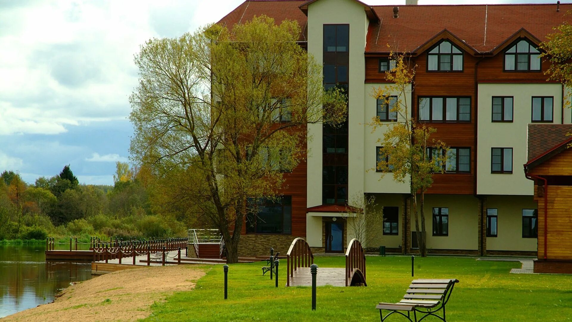 Zavidovo village. Отель Завидово Резорт. Деревня Тешилово Завидово. Завидово Резорт Тешилово. Атрея Аюрведа Завидово.