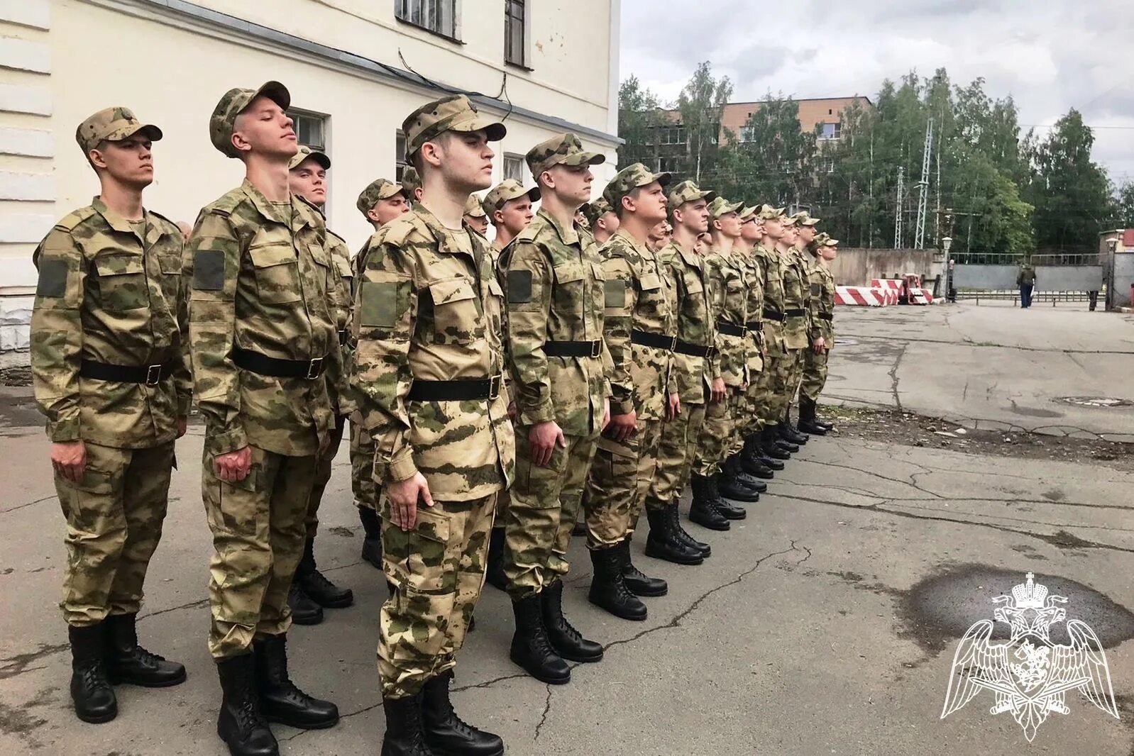 Призыв в росгвардию. Военная форма срочника. Войска национальной гвардии РФ. Военный призыв. Форма Нацгвардии России.