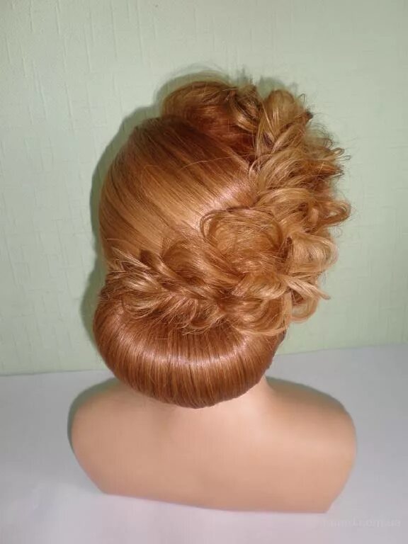 20 Volume-Boosting Sock Buns You'll Love to Try French twist hair, Sock bun hair