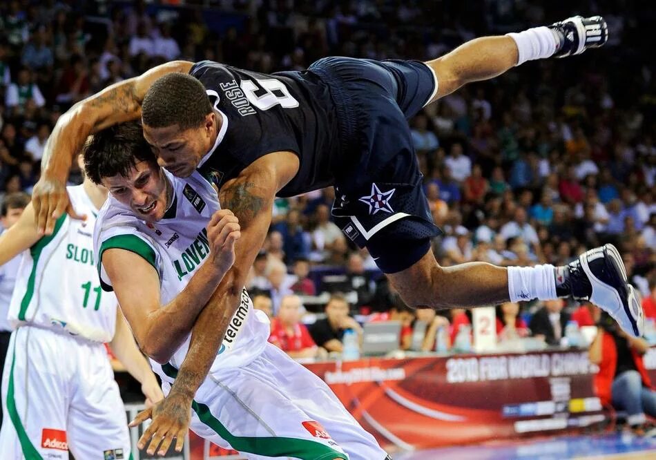 фол в баскетболе. неспортивный фол в баскетболе. фол 2024. фол 2024. 5 секунд в баскетболе.