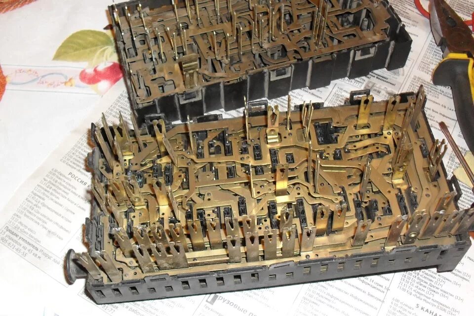 Блок экрана ф3. Безопасный локомотивный объединенный комплекс блок-м. Блок полиспастный б-3. 1-66-3. Блок ф3 серия 3.