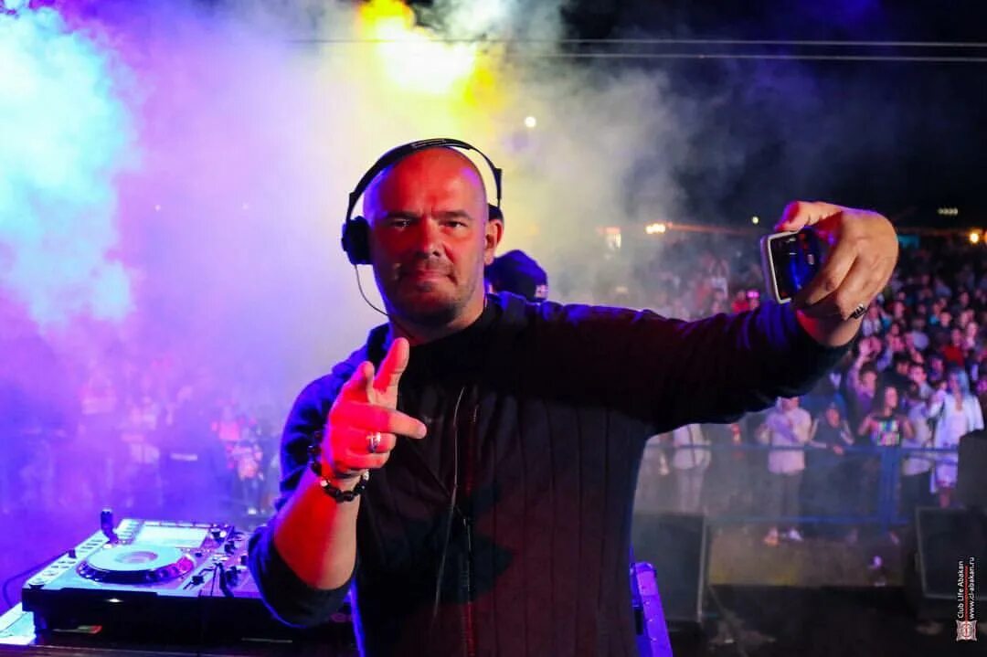 Dj antonio we are dancing. Dj antonio mix. дж антонио. диджей антонио ремикс. Dj antonio фотографии.