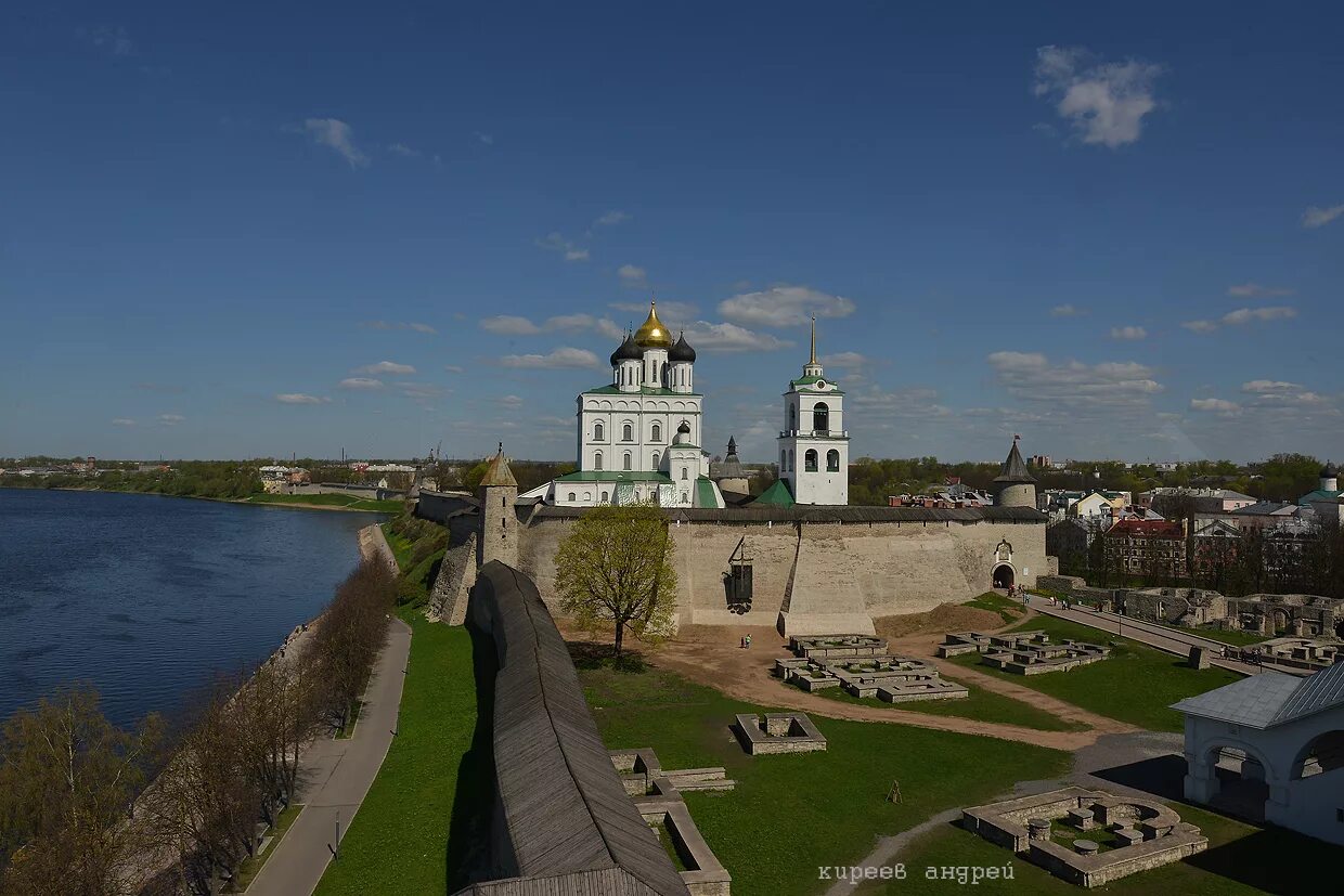 Группа город псков. Псков исторический центр. Псков виды города. Современный Псков. Городской округ город Псков город.