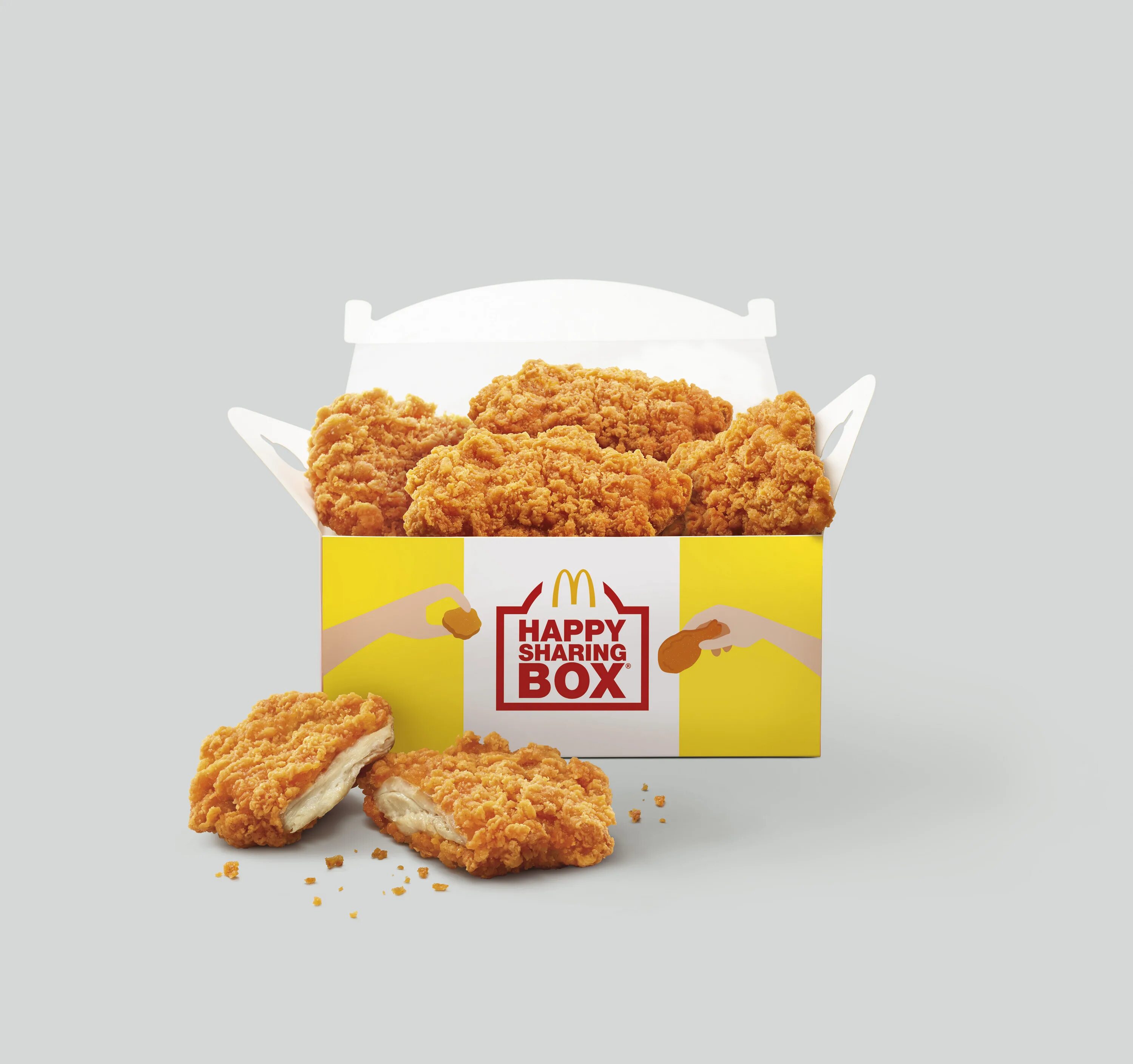 Mcdelivery макдональдс фри наггетсы. Box макдональдс. Наггетс бокс кфс. Макдональдс chicken box. Новый дизайн макдональдса.