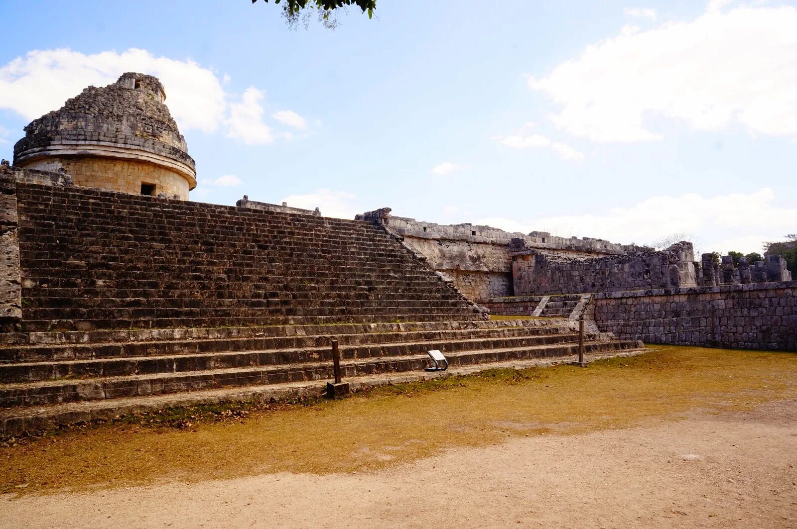 Эль-караколь обсерватория. Обсерватория караколь в чичен-ице. Чичен ица караколь. Чичен ица обсерватория. Чичен-ица обсерватория караколь.