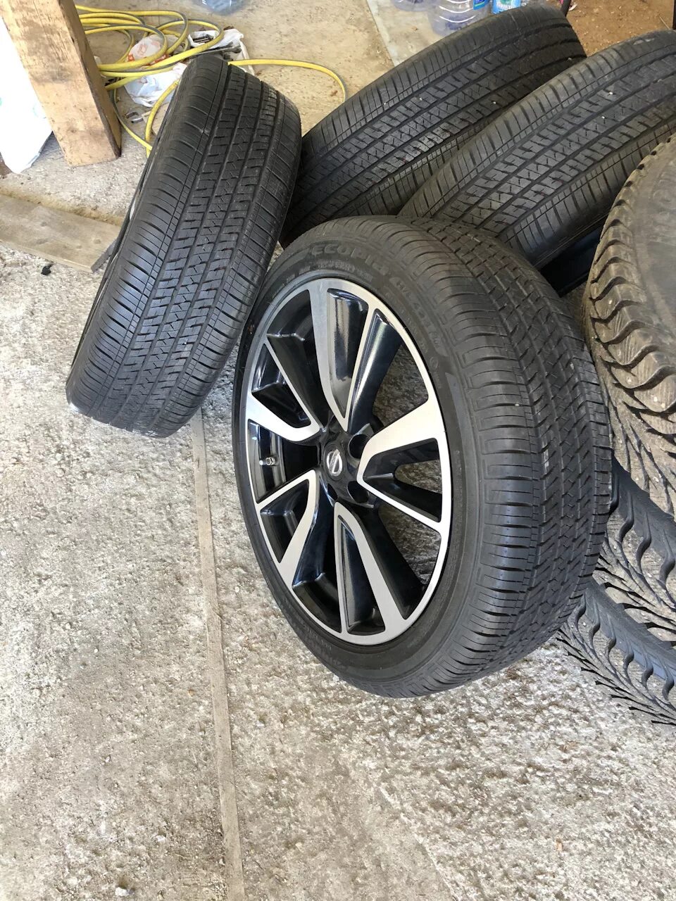 Шины 225/55 r19 на Ниссан Кашкай. R19 225/45 10j. Nissan j11 колеса r19. Шины Ниссан Кашкай j11. Купить резину 225 55 r19