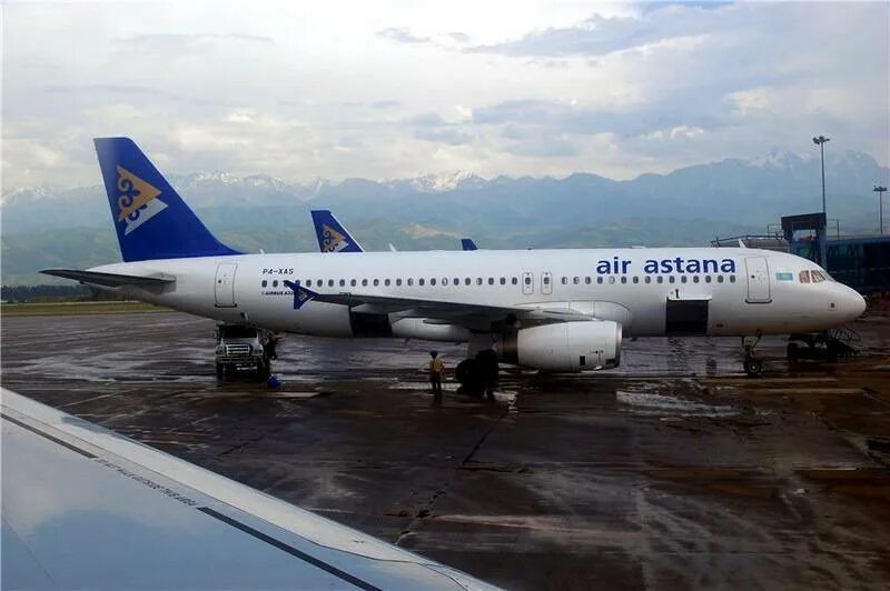 Воздух астана. Эйр Астана. Компания АИР Астана. Air Astana логотип. Флот Air Astana.