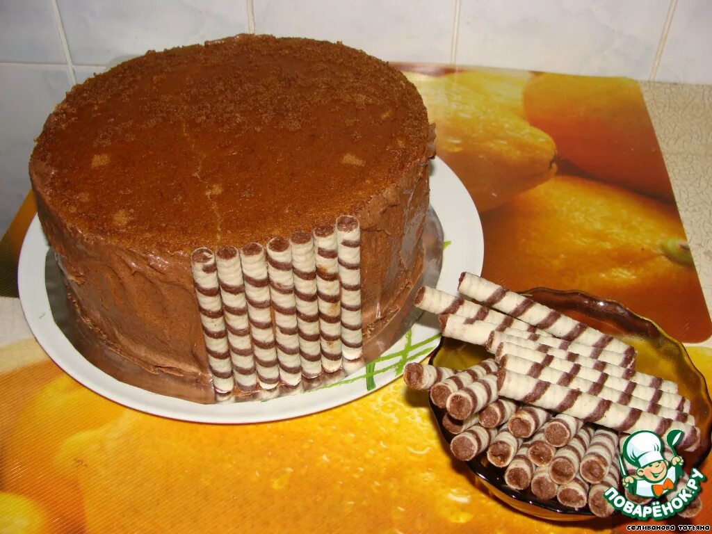Украшение торта вафельными трубочками. Украсить бока торта. Украшение торта вафлями. Украсить торт вафельными трубочками. Торт из трубочек