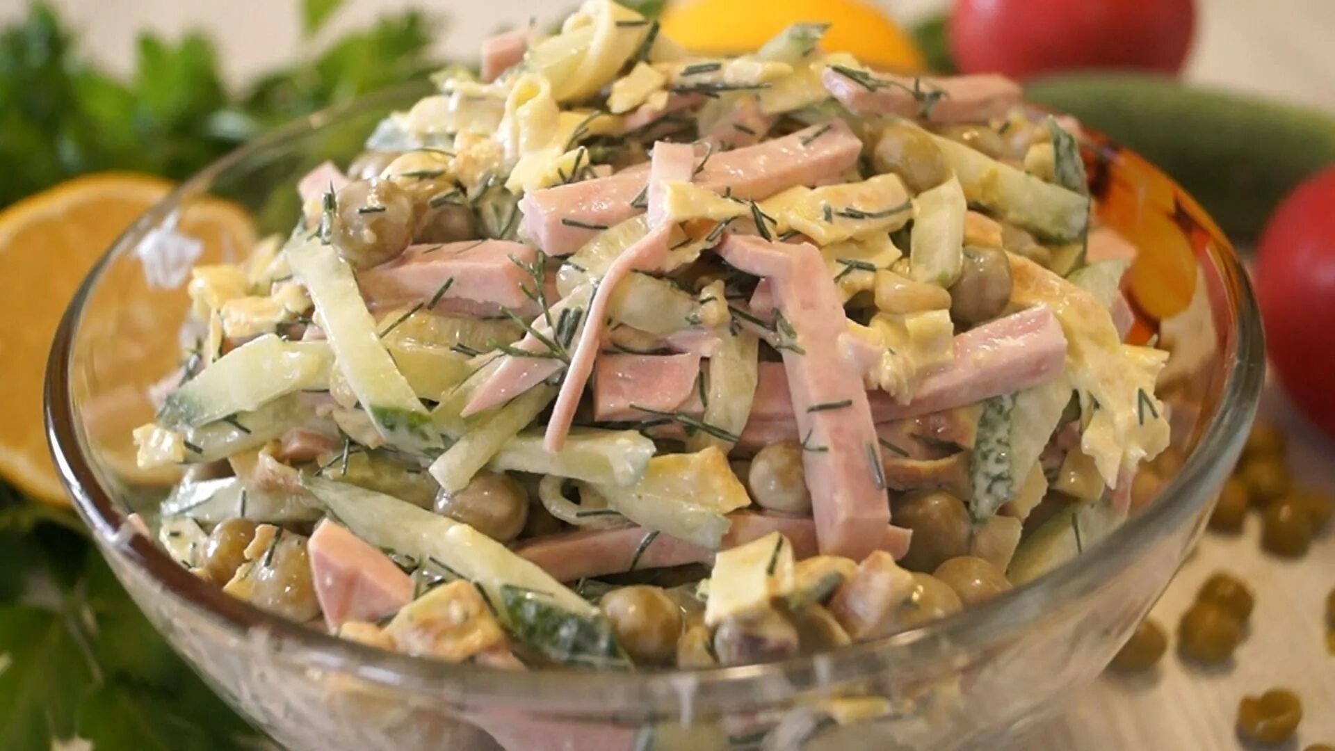 Салаты быстрые и вкусные и простые. Простые салаты. Салаты лёгкие и вкусные. Салат лёгкий и вкусный. Простые легкие салаты.
