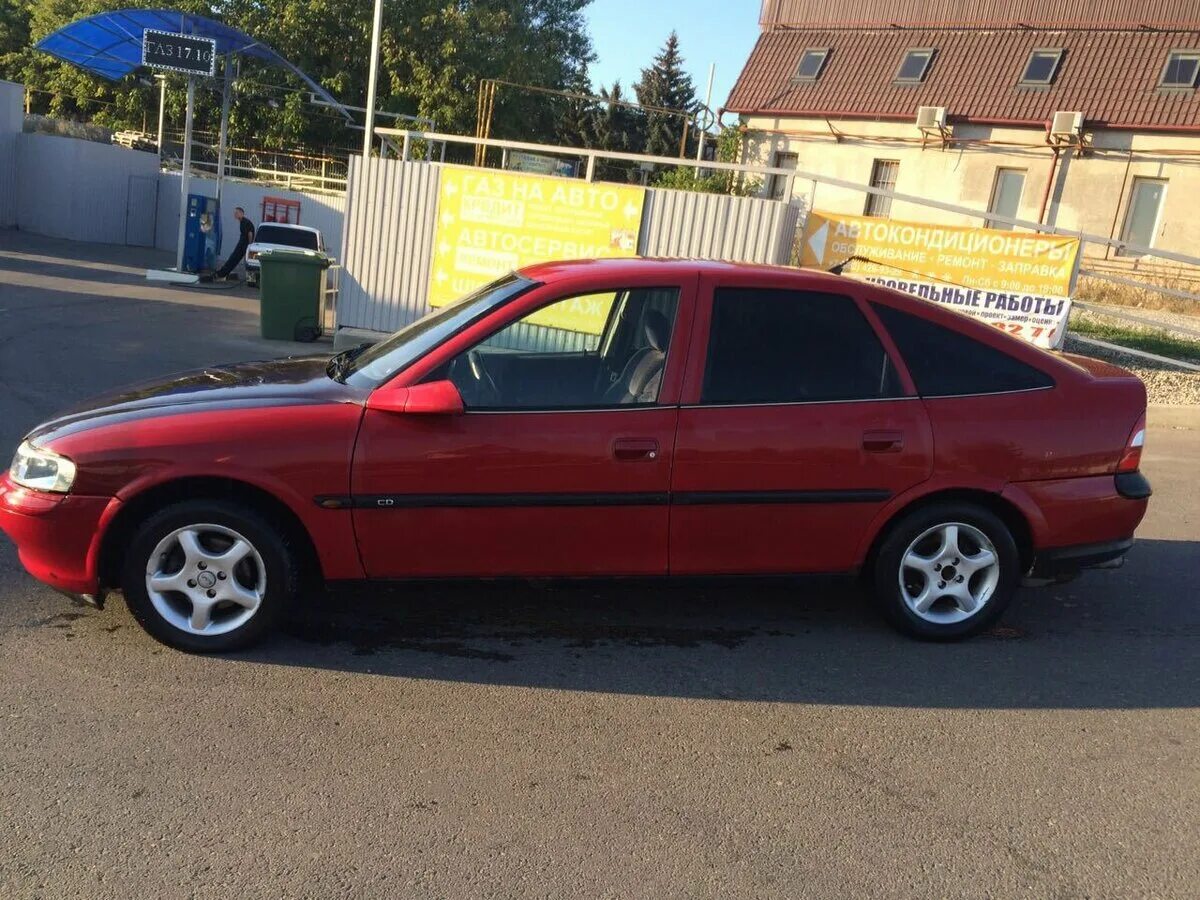 Опель вектра б 1.6 бензин. Opel Vectra 1996. Опель Вектра лифтбек. Opel Vectra b 1996 лифтбек. Опель Вектра лифтбек 1997.