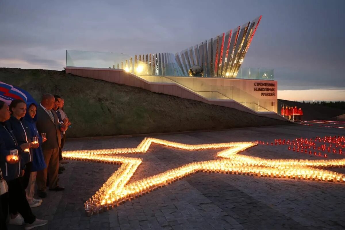 Россия 24 память. Мемориал Сурский рубеж Чувашия. Мемориал строителям безмолвных рубежей в Чувашии. Сурский рубеж Байгулово. Мемориал строителям безмолвных рубежей.