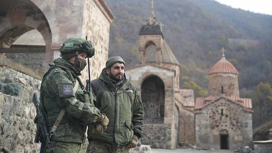 Степанакерт Нагорный Карабах миротворцы. Российские миротворцы в Нагорном Карабахе. Российские миротворцы в Нагорном Карабахе 2020. Медаль за миротворческую миссию в Нагорном Карабахе 2020. Армения предана россией