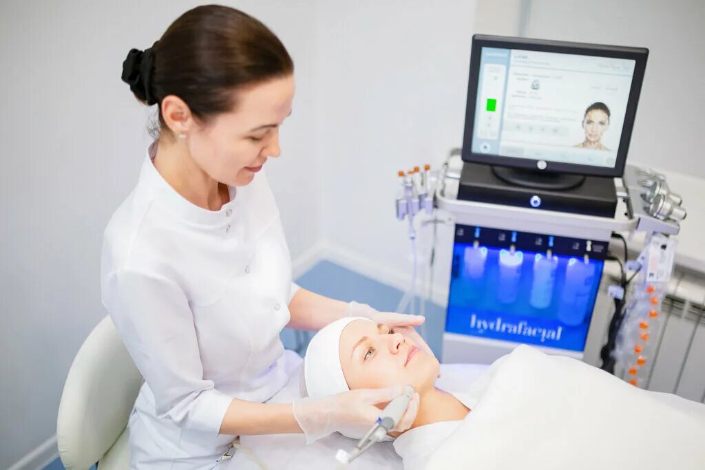 Медицина кожи санкт петербург. Врач подгорбунских. Клиника медицины кожи. Клиника медицины кожи санкт-петербург. Фото клиника медицина.