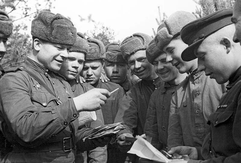 Dj did. регулировщица в берлине 1945. разведчики 1941. артиллеристы великой отечественной войны. артемьева татьяна регулировщица на берлин.