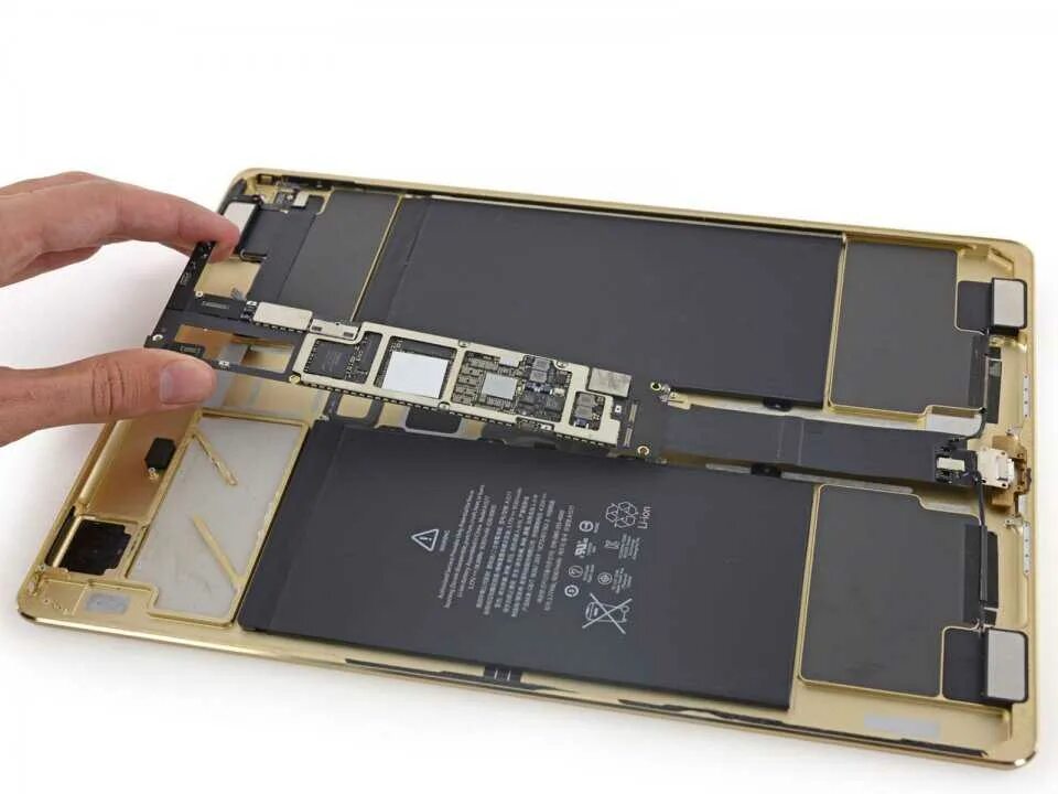 Ipad pro 11 2018 ifixit. 9 2017 материнская плата. Процессор айпад. Apple a10 fusion. Процессор айпад.