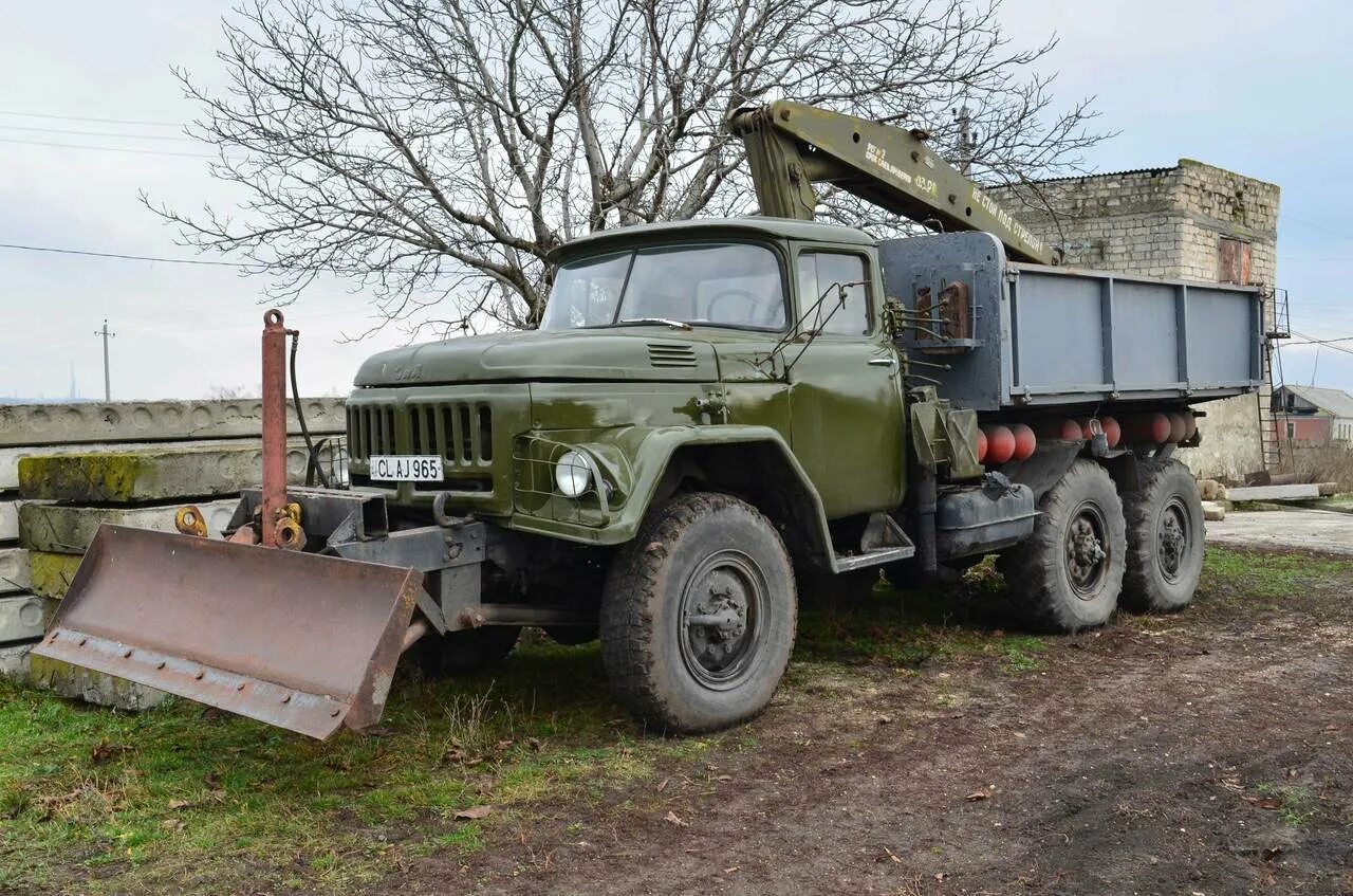 ЗИЛ 131 самосвал. ЗИЛ 131 самосвал лесовоз. ЗИЛ 131 С манипулятором. ЗИЛ 131 самосвал военный. Зил 131 дизельный