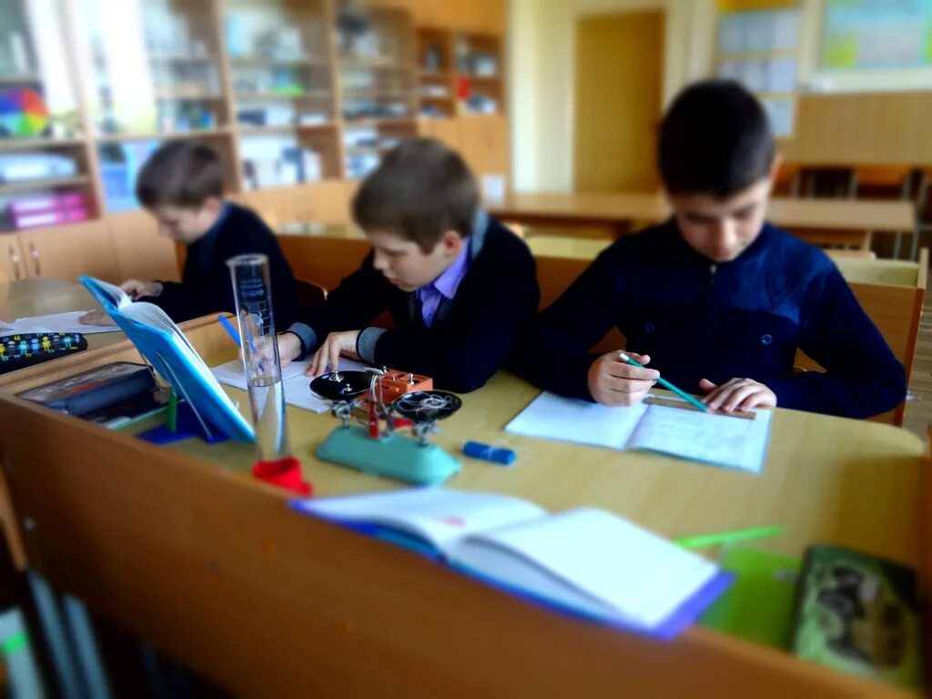 урок 6 физика. обозначения составных частей электрической цепи. урок 6 физика. урок физики.