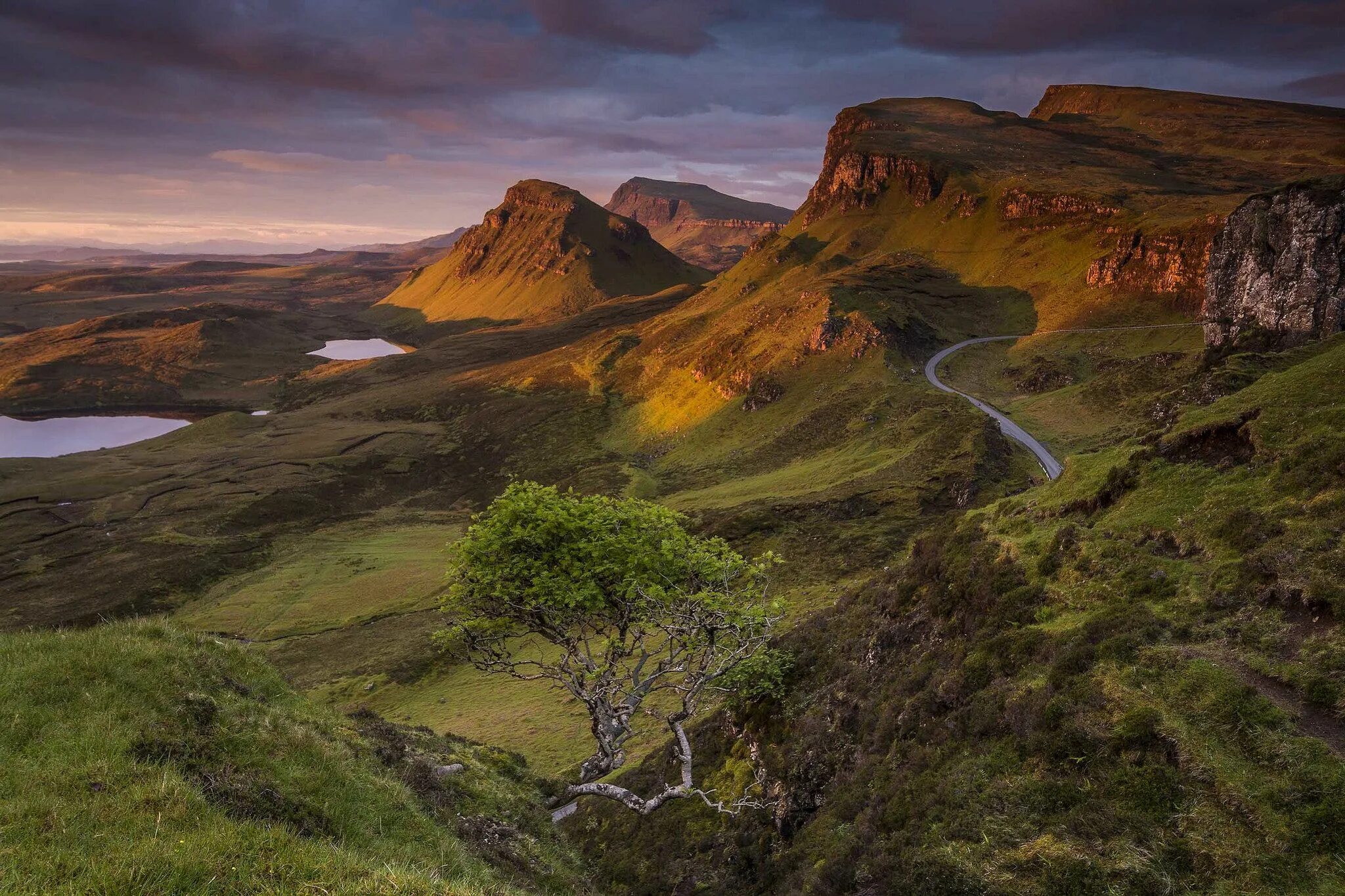 Scotland is beautiful. Остров Скай Шотландия. Куиранг остров Скай. Гора Скай Шотландия. Хребет Троттерниш, Шотландия.