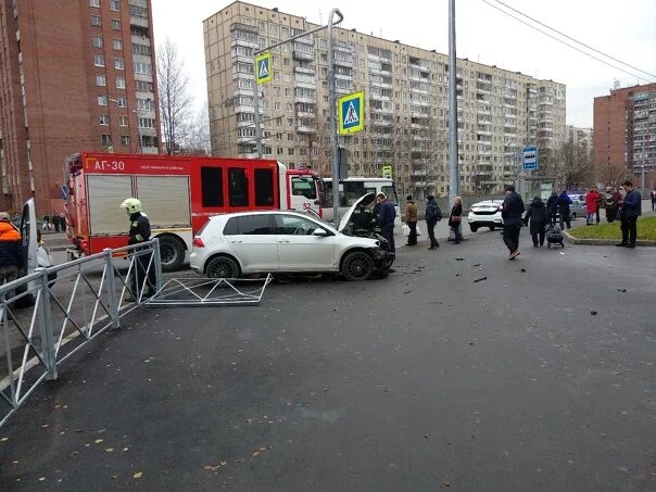 Наставников откроют. ДТП Энтузиастов наставников. Авария на проспекте Энтузиастов наставников. Угол Ленской и наставников. ДТП на наставников вчера.