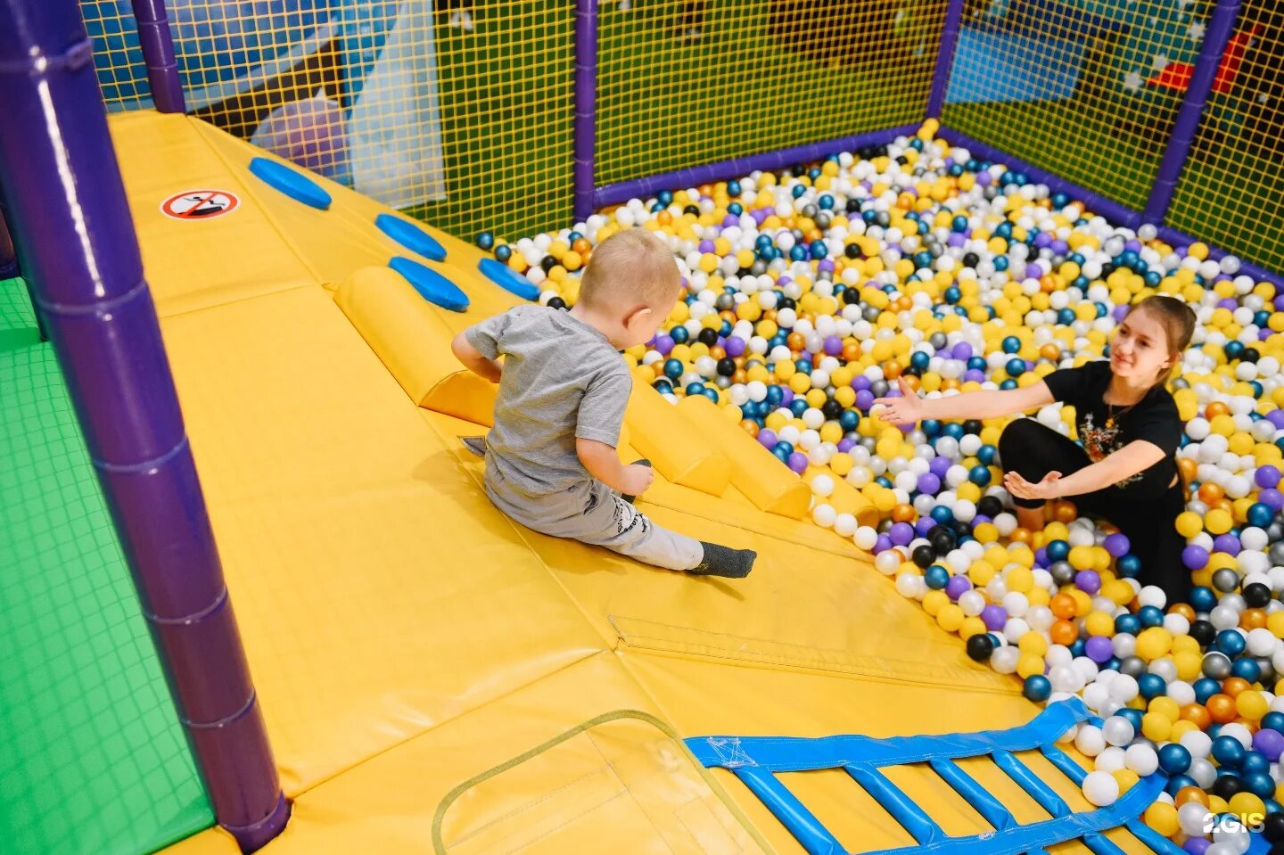 батутный центр екатеринбург. батутный парк отрыв екб. батутный парк отрыв серов. батутный парк fly сыктывкар. батутный парк отрыв оренбург.