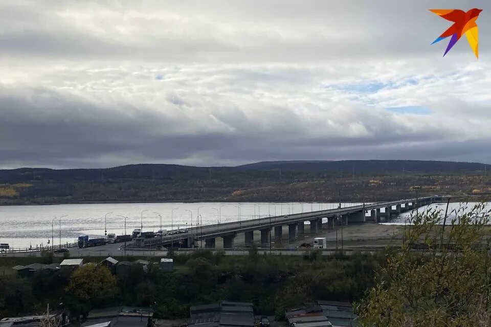 Мостовой мурманск. Мост через Кольский залив. Кольский мост Мурманск. Мост через Кольский залив в Мурманске фото. Мурманский мост через Кольский залив заброшенные здания.