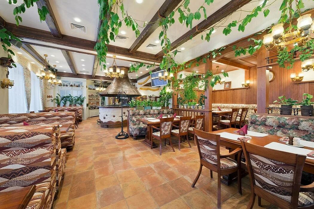 Трактир 10. Кафе сласти пушкина 10. Спортивно-туристический комплекс раздолье псков. Ресторан бавариус на фрунзенской. Русич тольятти трактир.