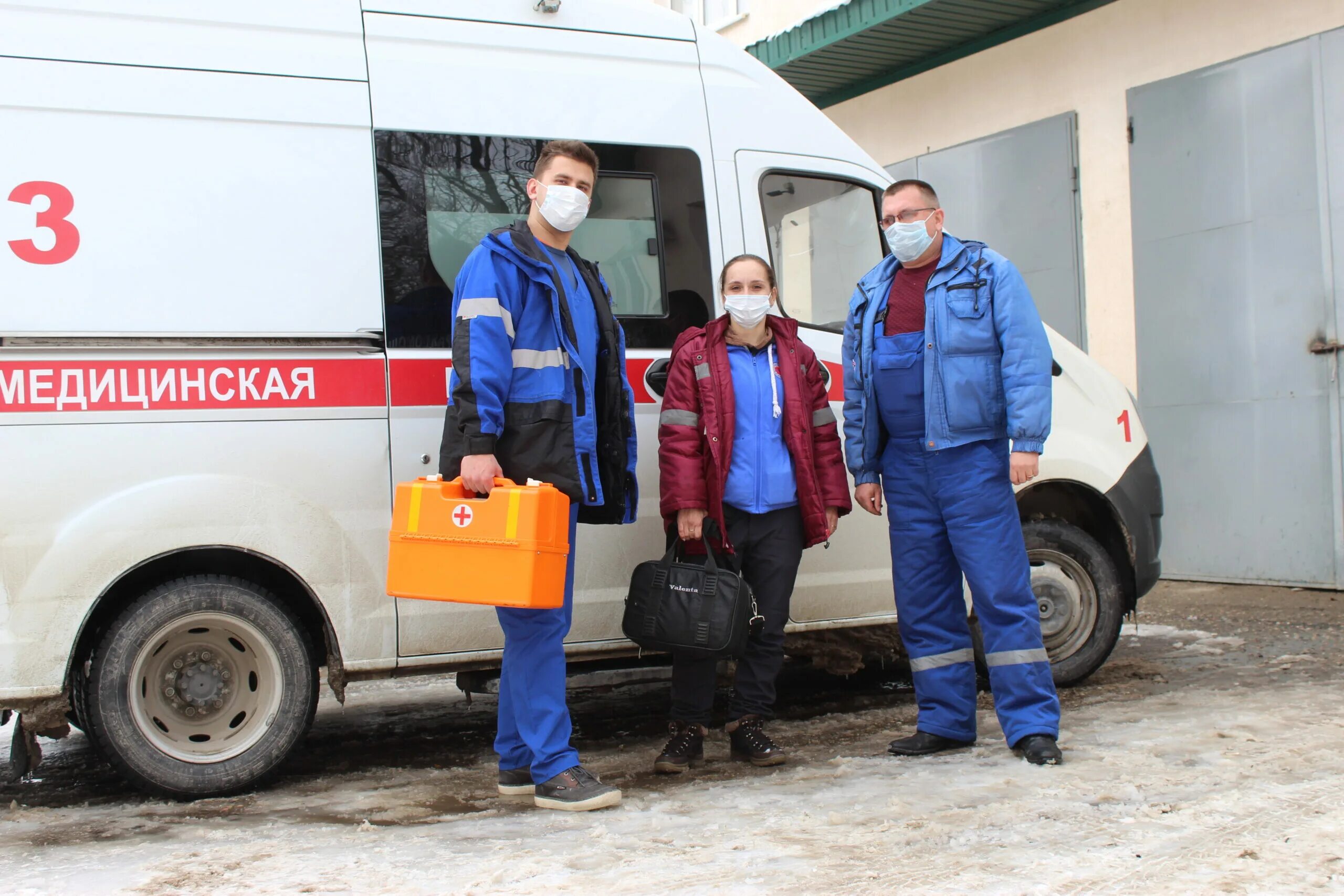 Профессия фельдшер. Женщина фельдшер. Ст фельдшер. Известные фельдшера. Ст фельдшер.