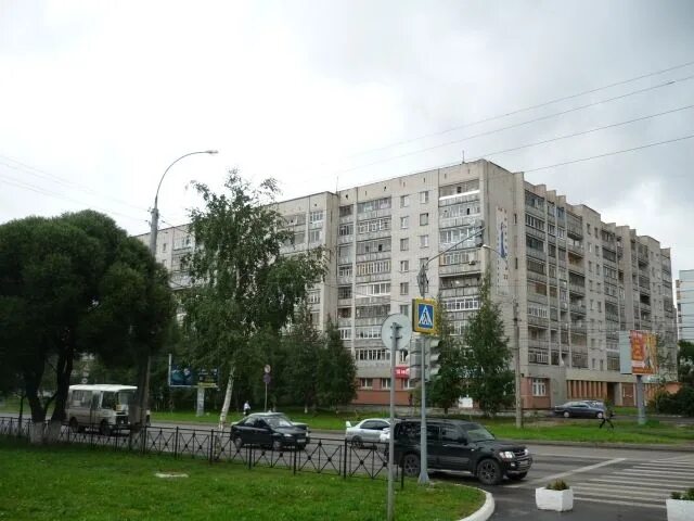 Ленинградская 87 вологда континент. Ленинградская 87. Ленинградская д 136. Вологда ленинградская кирпичная. Магазин континент вологда горького.