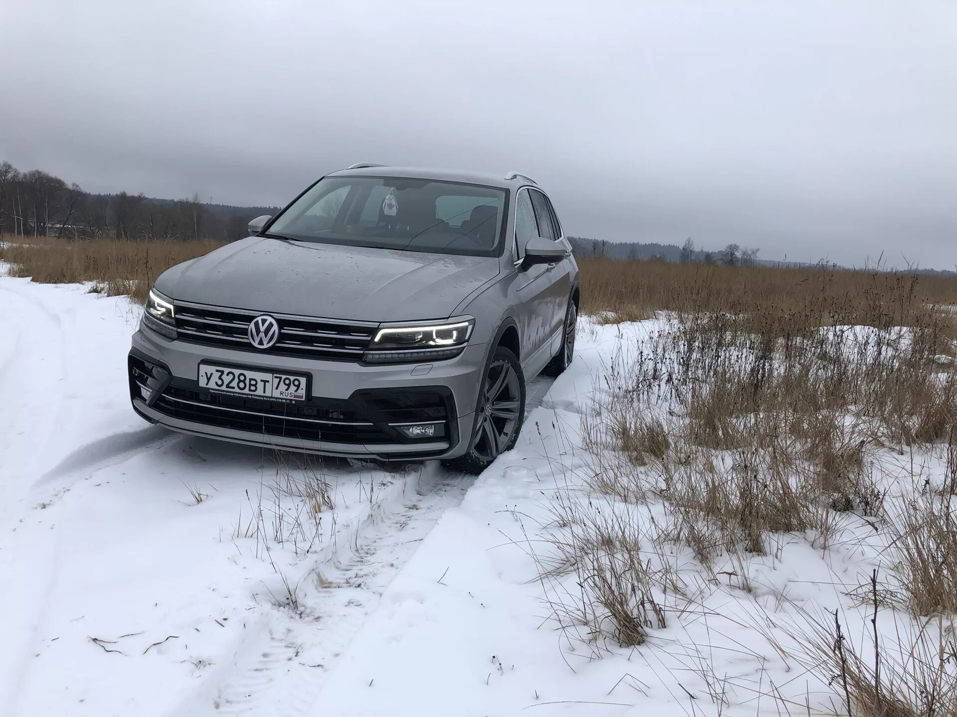 Volkswagen Tiguan зима. Volkswagen Tiguan антихром. Тигуан 2 зимой. Tiguan 2 антихром. Куплю фольксваген тигуан татарстан