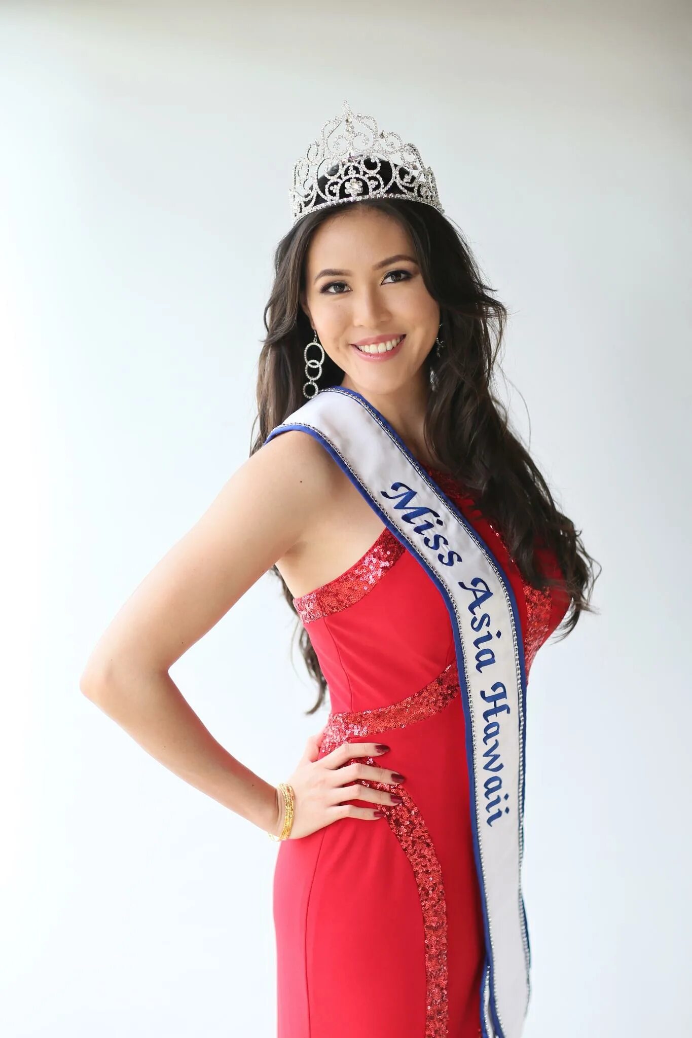 Miss asia. Мисс азия 2018. «мисс азия» 1986 года. Miss reina т. Мисс центр азии 2017.