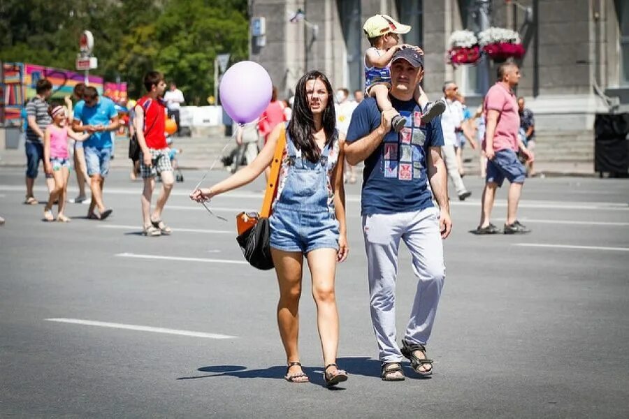 Жители Новосибирска. Жители Новосибирска фото. Население НСК. Городское население Новосибирско. Население ти