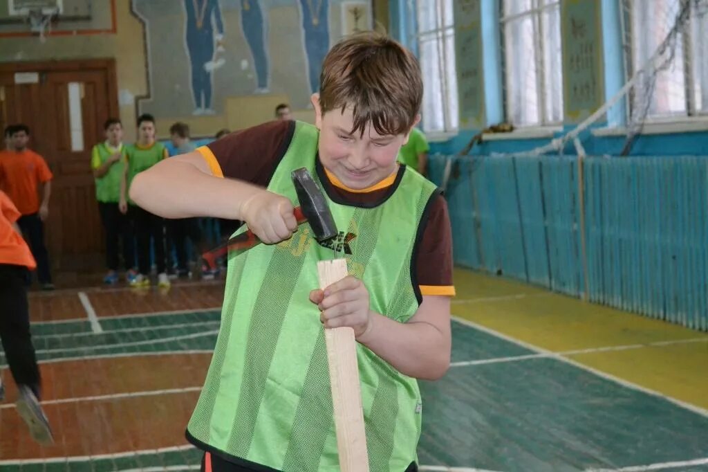 Техникум родник. Сысертский техникум Родник. Родник в Сысерти училище. ССЭТ Родник Сысерть. Техникум Родник Сысерть цветоводство.