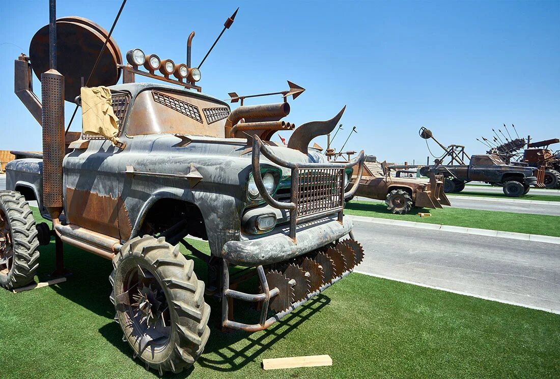 Last exit абу даби фудтрак парк. Straightaway. Last exit дубай. Last exit. Last exit.