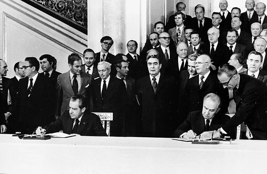 1972 год договор между ссср и сша. 26 Мая 1972 года. Об основах взаимоотношений СССР И США. Дружба между СССР И США. Комитет Сената ЦРУ Чили 1960.