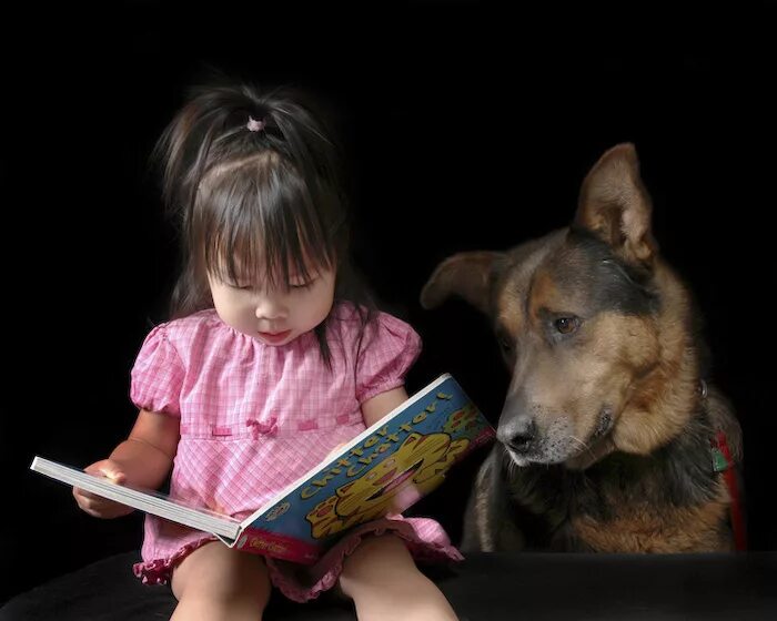 Читать книга питомец. Ребенок и животное. книжные собаки. дети с животными читают. животные в книгах для детей.