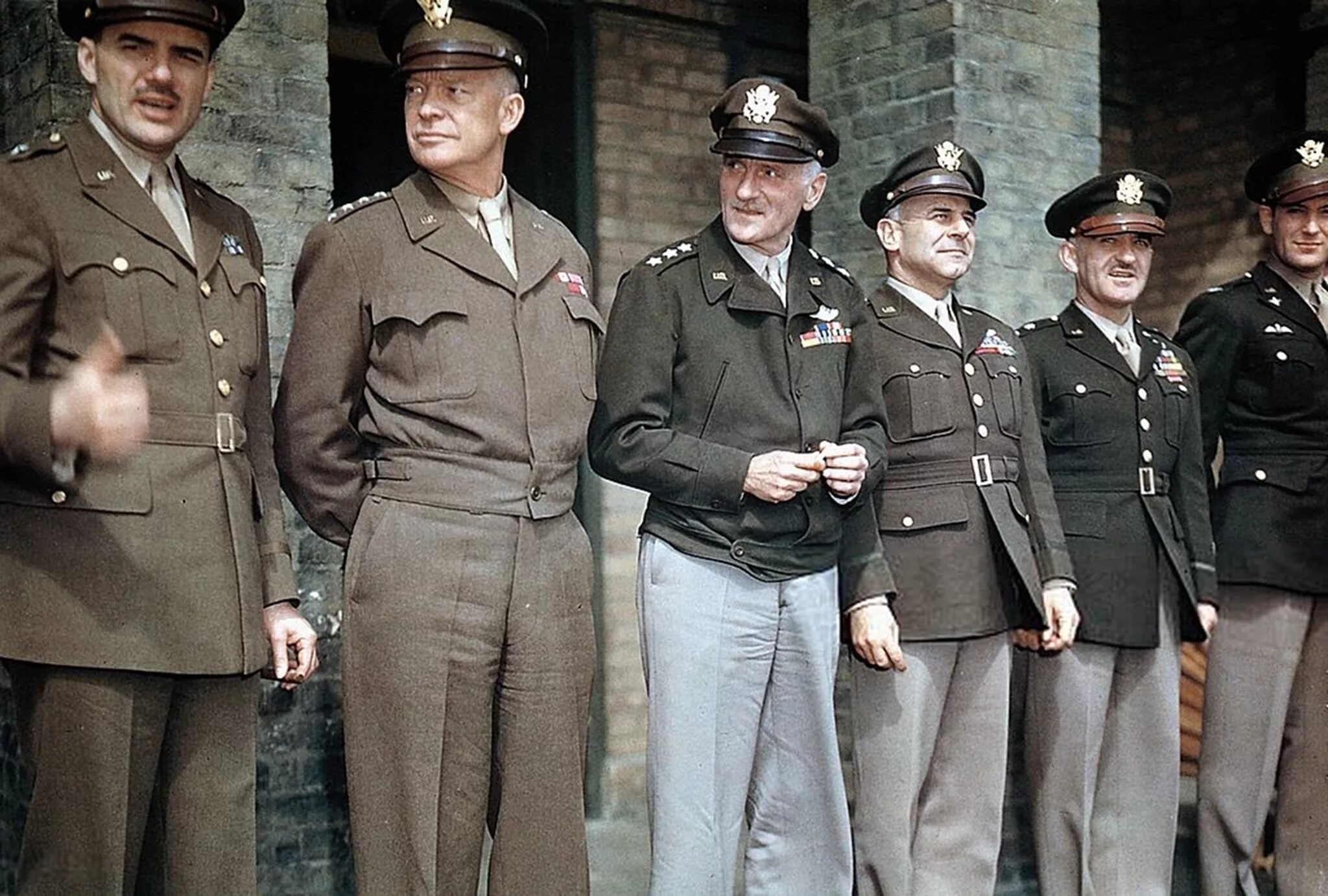 You re in the army. Хуго Фердинанд босс форма СС. Hugo Boss 1939. Хуго Фердинанд босс для нацистов. Генерал армии Эйзенхауэр.