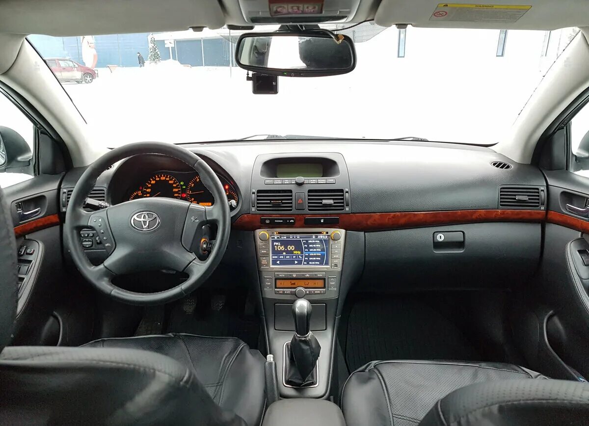 Почему на тойоте авенсис. Toyota Avensis 2003 салон. Тойота Авенсис комплектации 2003-2008. Toyota Avensis 2007 салон. Тойота Авенсис 2003 универсал салон.