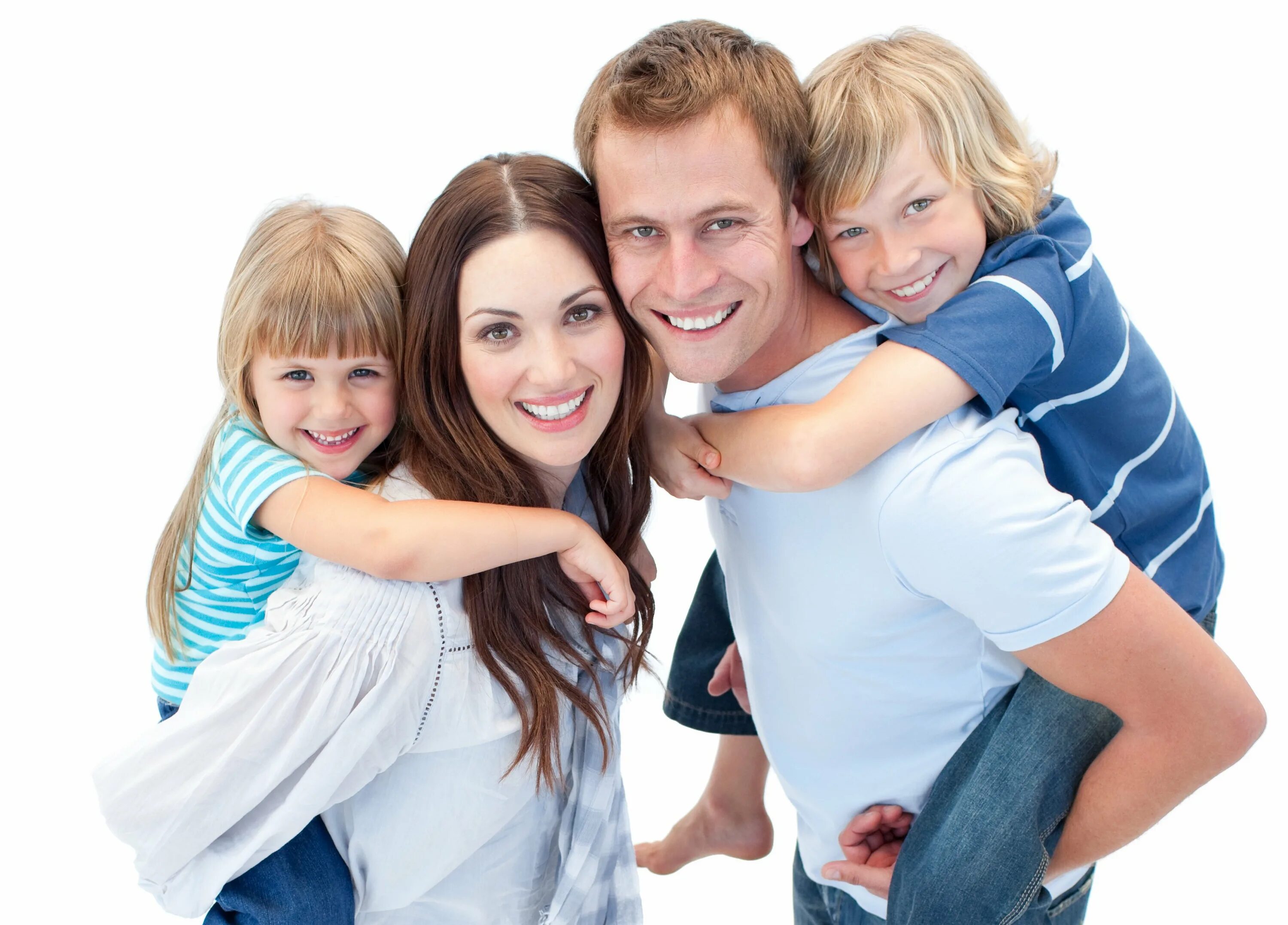 Реклама мамы папы. Семья со счастливым ребёнком. Родители и дети. Счастливые дети и родители. Счастливая семья на белом фоне.